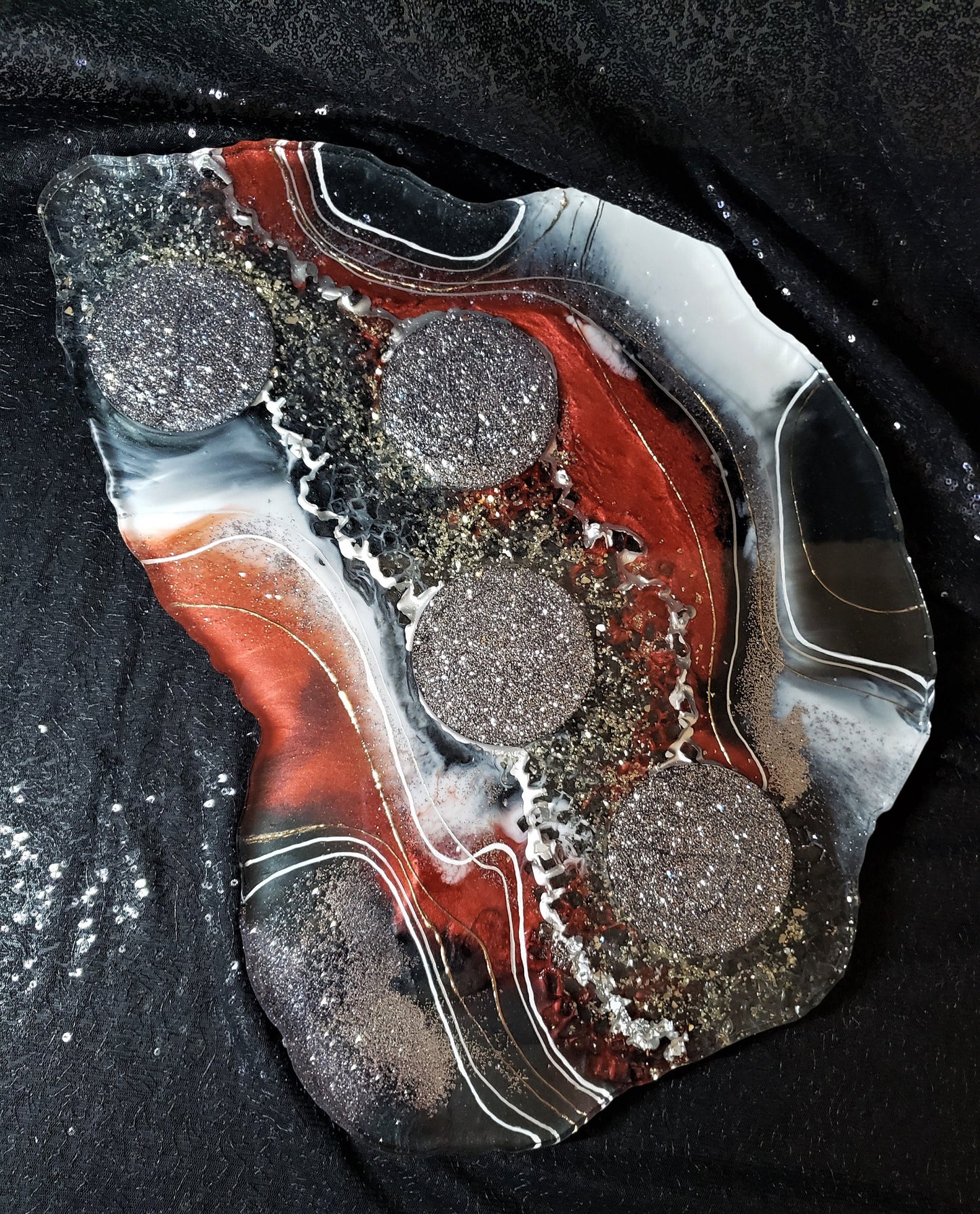 Geode resin oversized tray, charcuterie board, side table top, wall art. Housewarming gift, hostess gift, wedding gift, home decor.