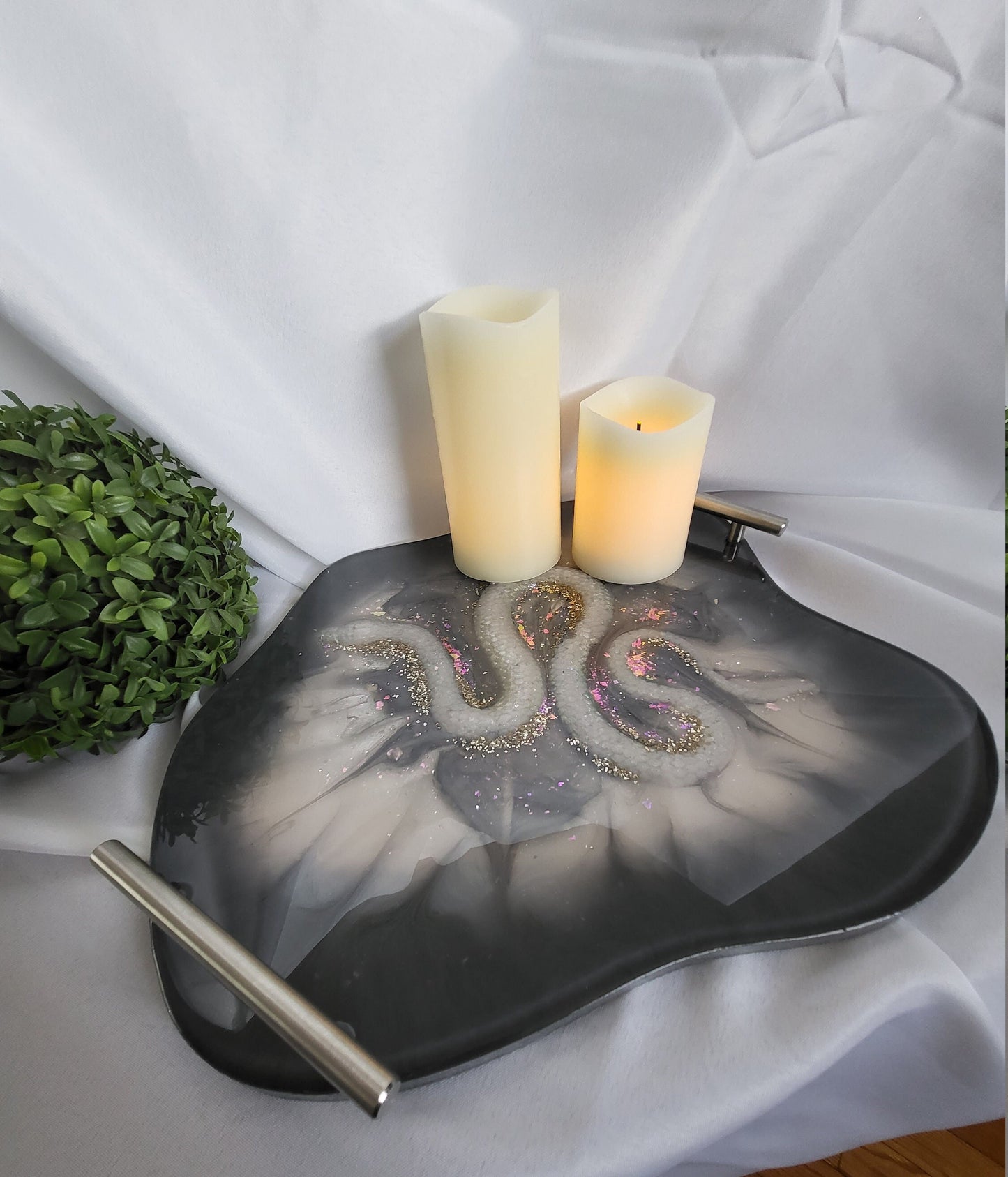 Geode resin large tray. Agate irregular round shape tray with handles. Snake inlay added .Multi use color shift base. Witchy serpent design