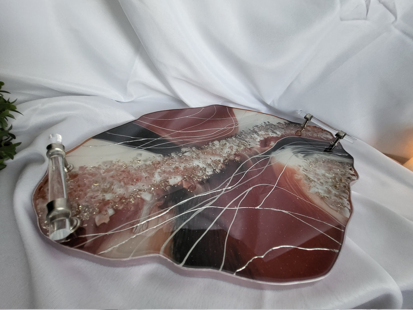 Geode/Agate large tray. Agate irregular shape tray with handles. Quartz and silver stone for added chic .Multi use base. Home décor tray