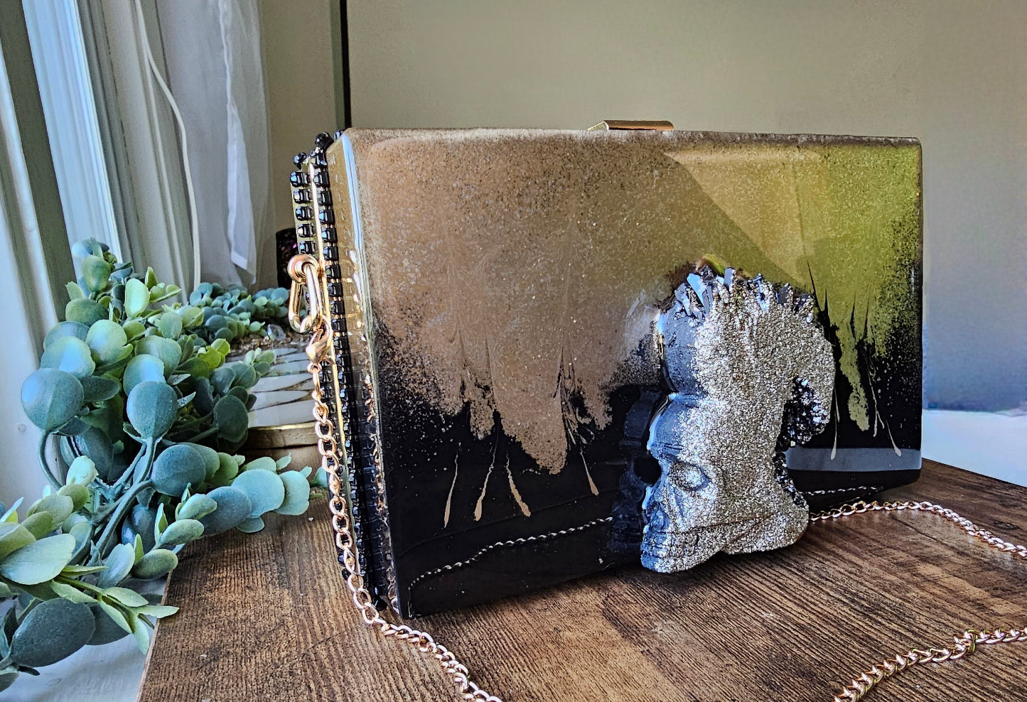 Clutch, evening purse. Handmade resin shoulder purse. Formal wear or fashion statement. Outfit accent, druzy skull clutch. Steampunk