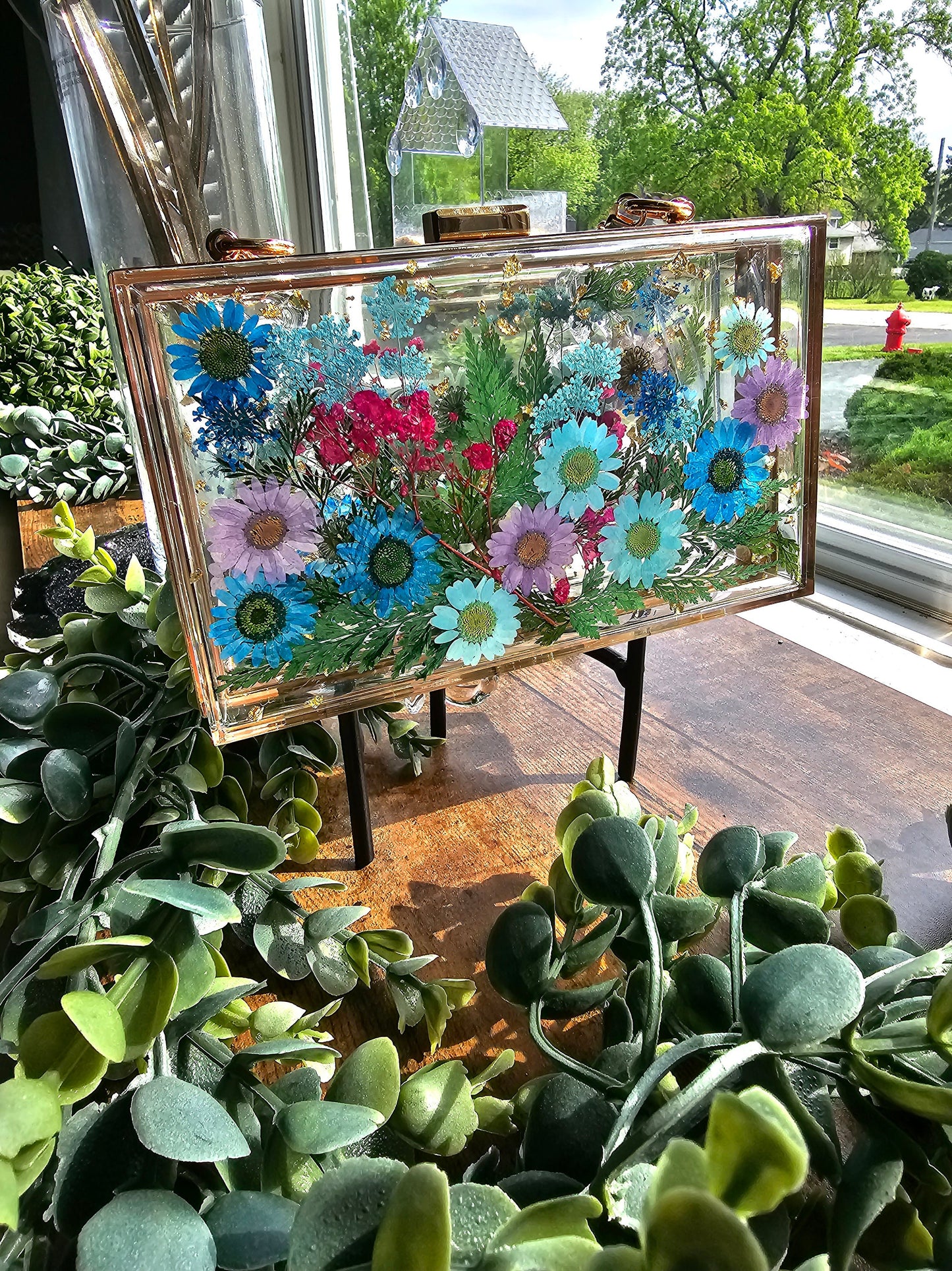 Clutch, evening purse. Real flowers handmade resin shoulder purse. Formal wear, fashion statement. Outfit accent, colorful purse. Floral bag