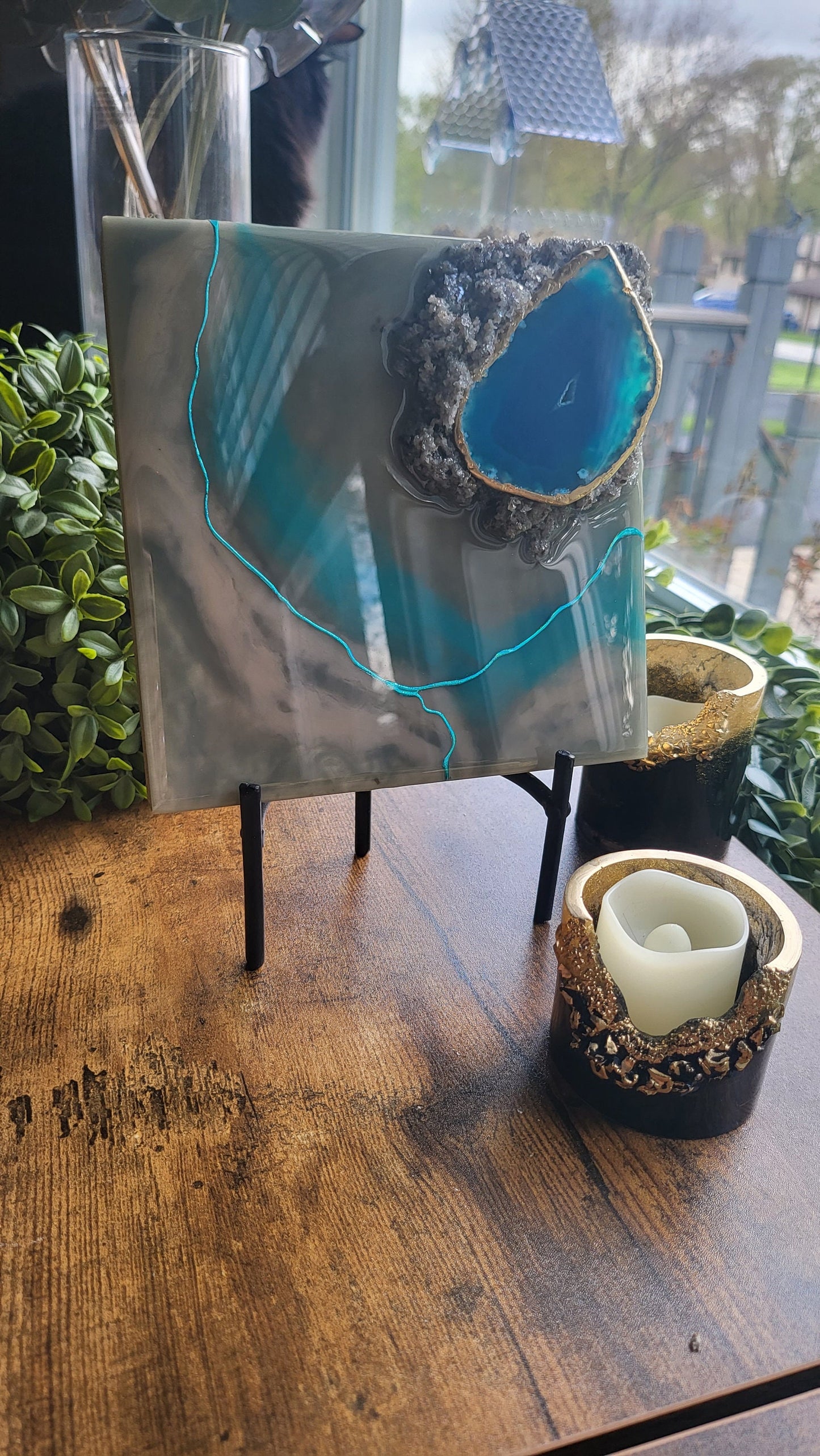 Mini geode wallart with smokey quartz crystals and agate slice. 6"×6" wall hook, no stand