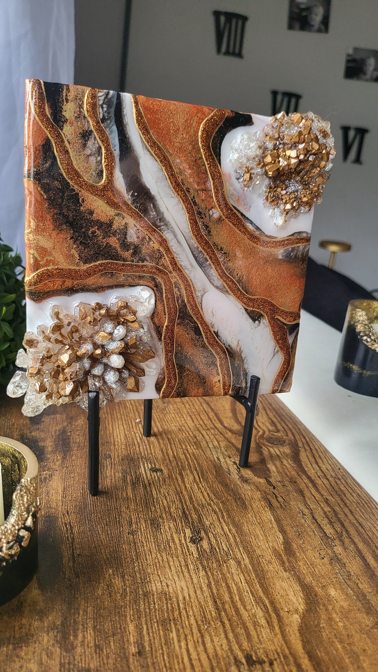 Mini geode wallart with smokey quartz crystals and agate slice. 6"×6" wall hook, no stand