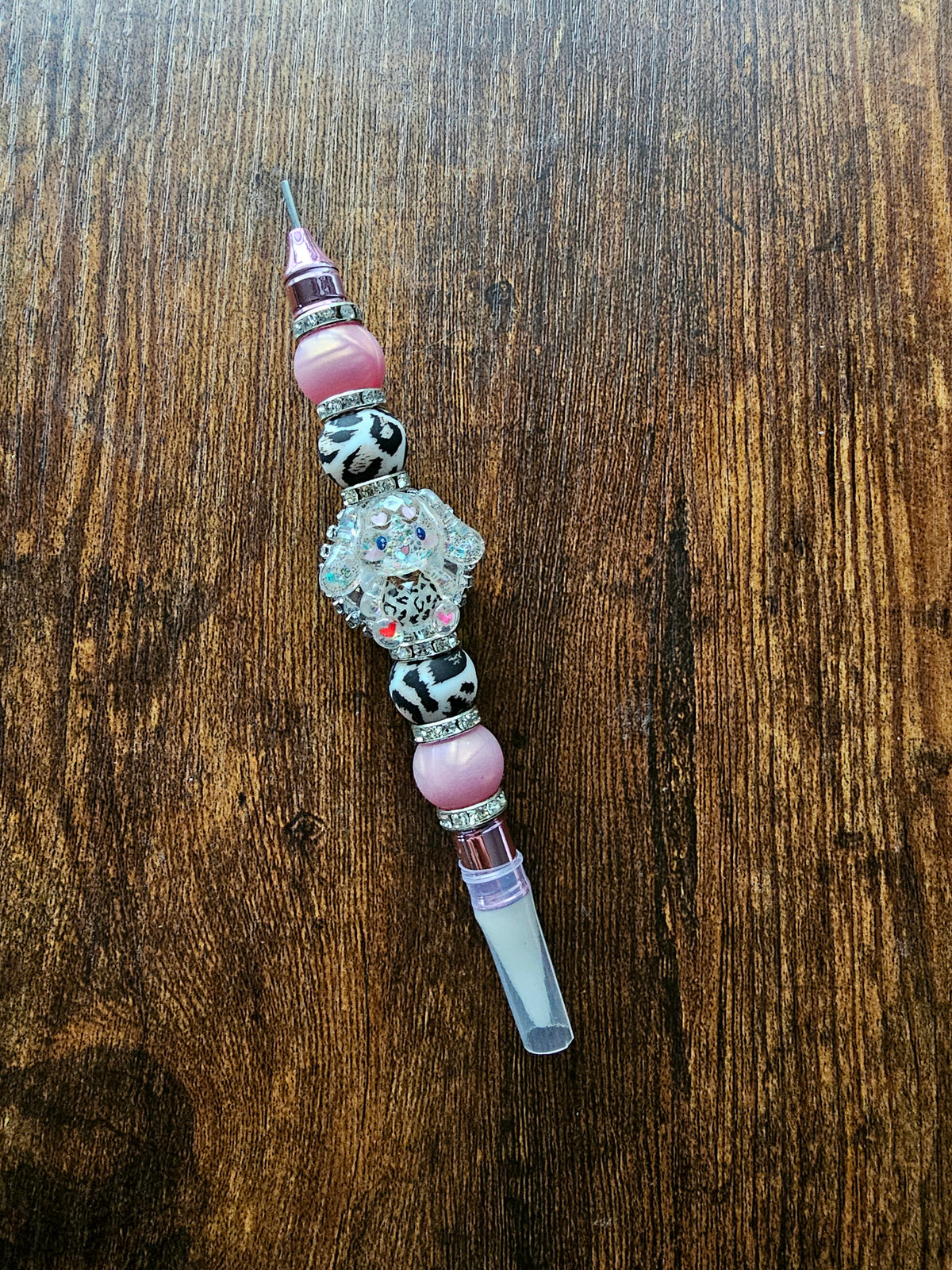 Beaded wax pen for arts and crafts