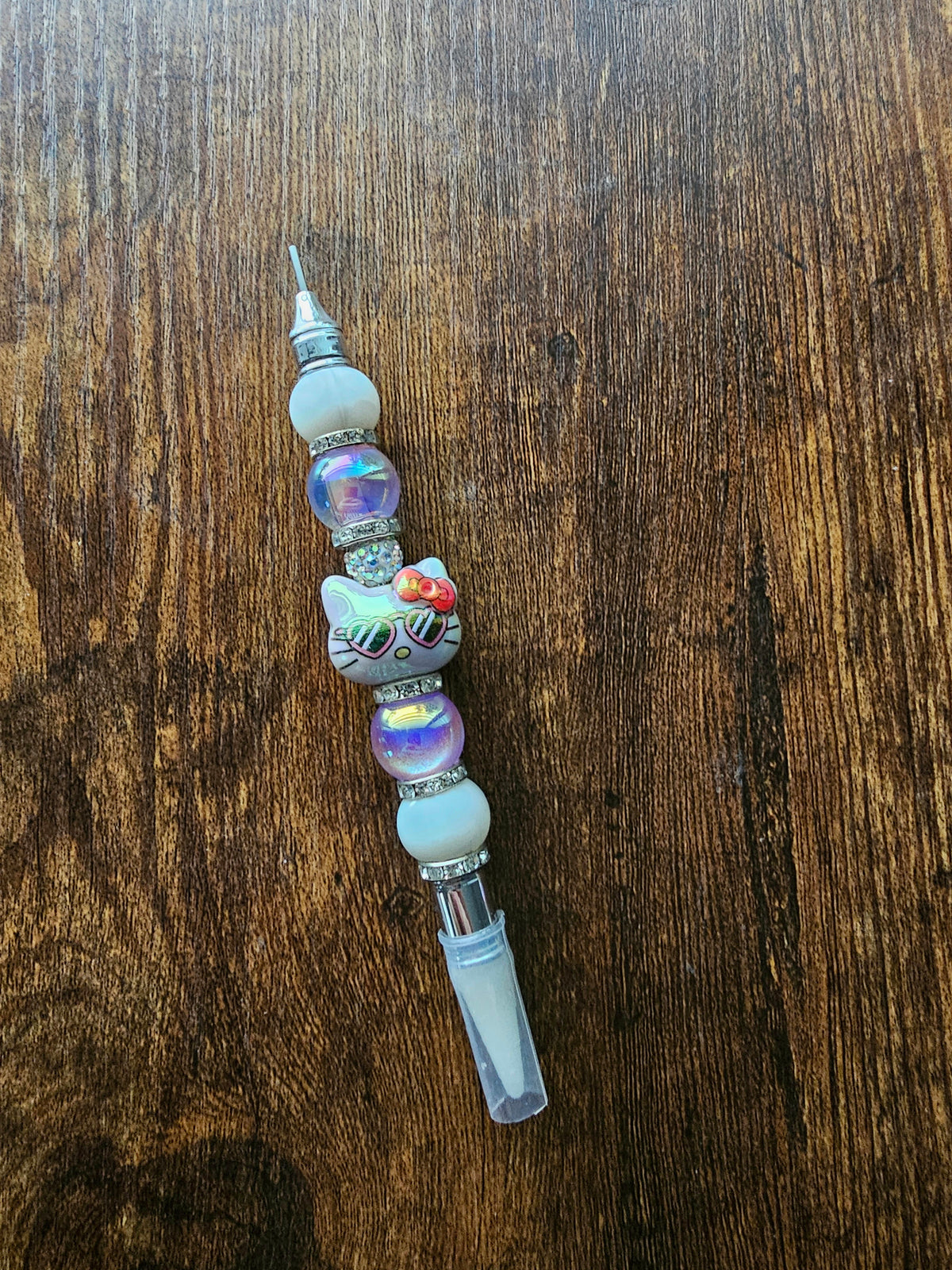 Beaded wax pen for arts and crafts