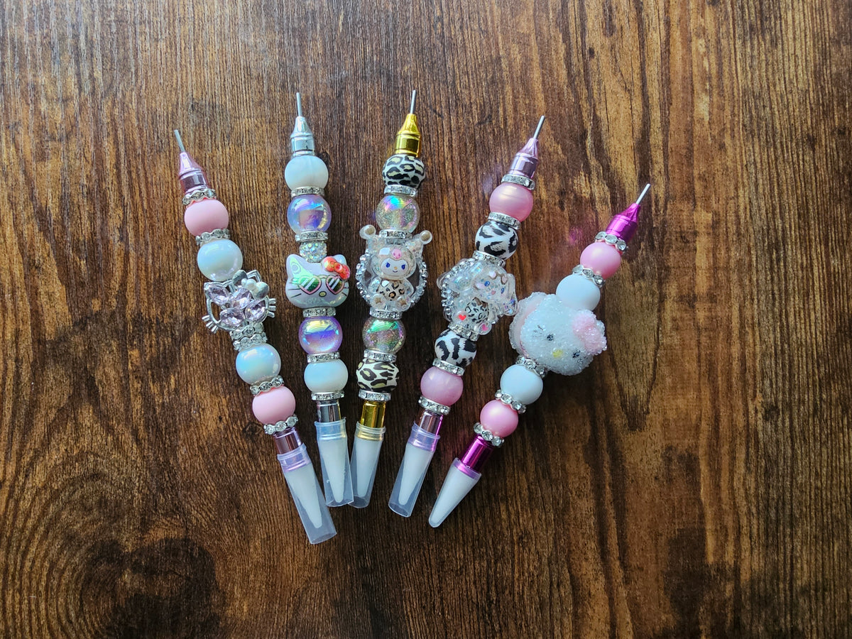 Beaded wax pen for arts and crafts