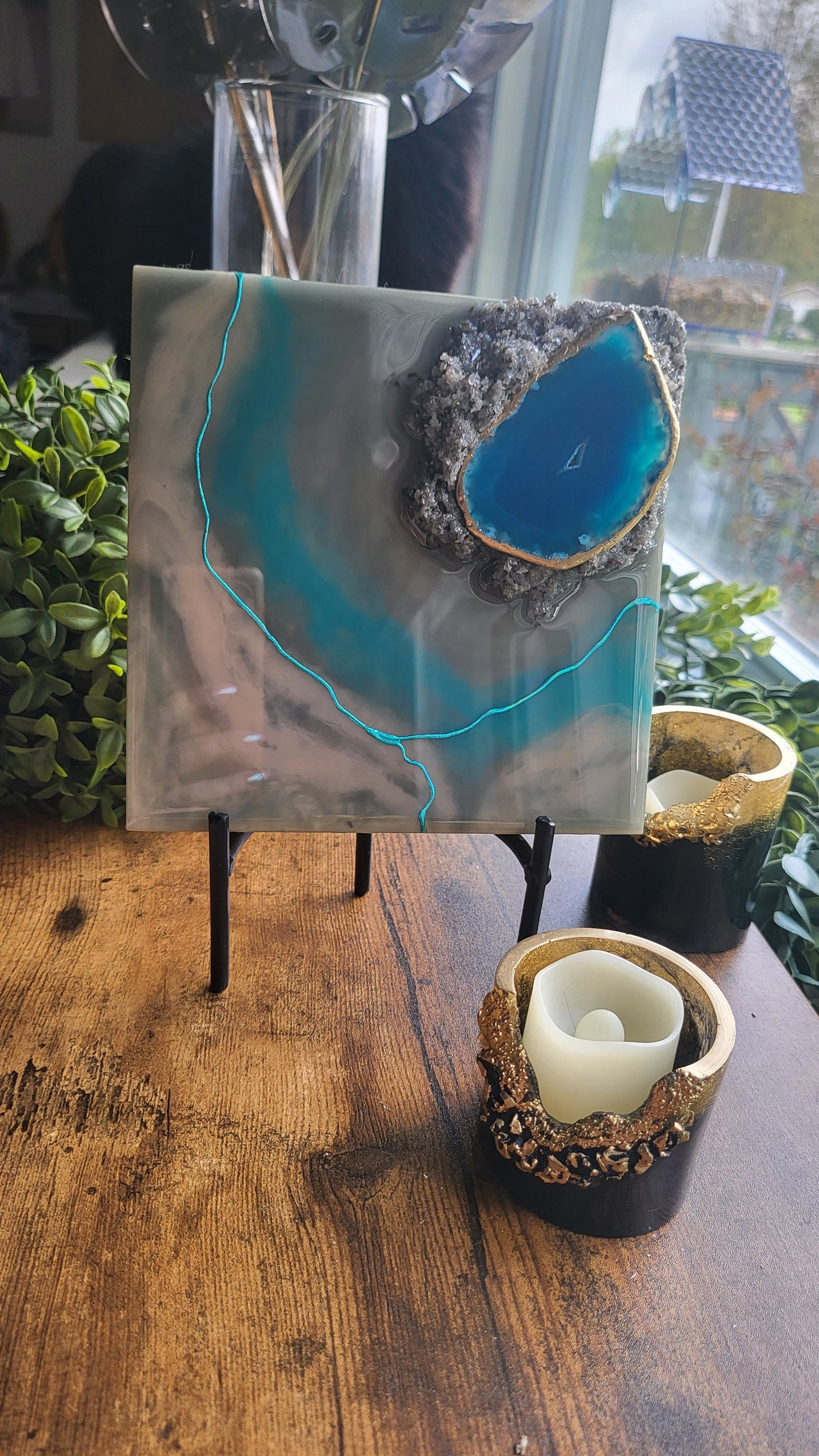 Mini geode wallart with smokey quartz crystals and agate slice. 6"×6" wall hook, no stand