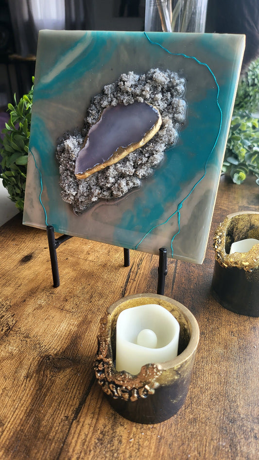 Mini geode wallart with druzy effect and agate slice. 6"×6" with wall hook, no stand