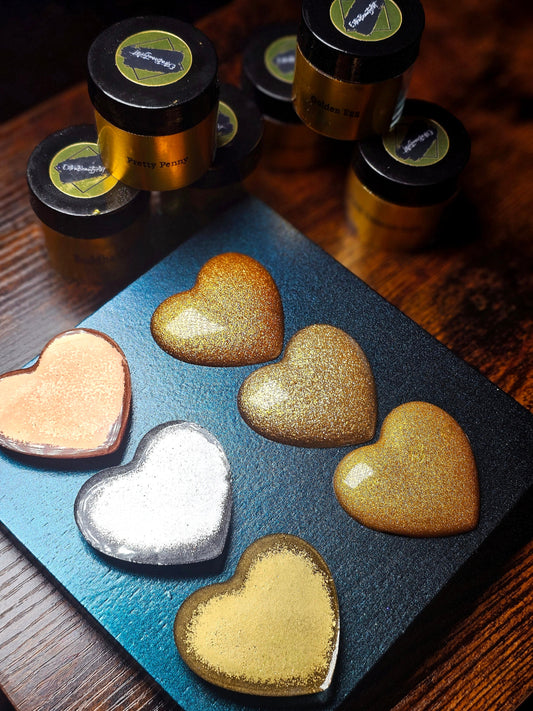 Metallic powder pigment. Metal effect. For arts and crafts, nail art, diy polish and art paint. Brush on, floating copper, silver, gold.